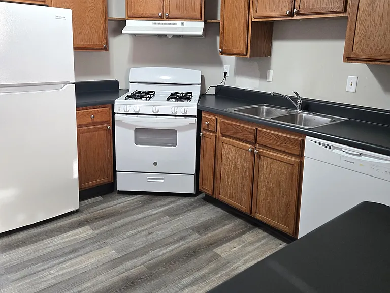 Highland Park Townhomes — Photo 23