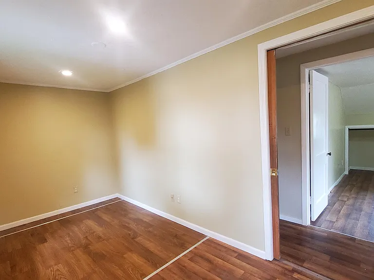 520 Burroughs Ave — Photo 33