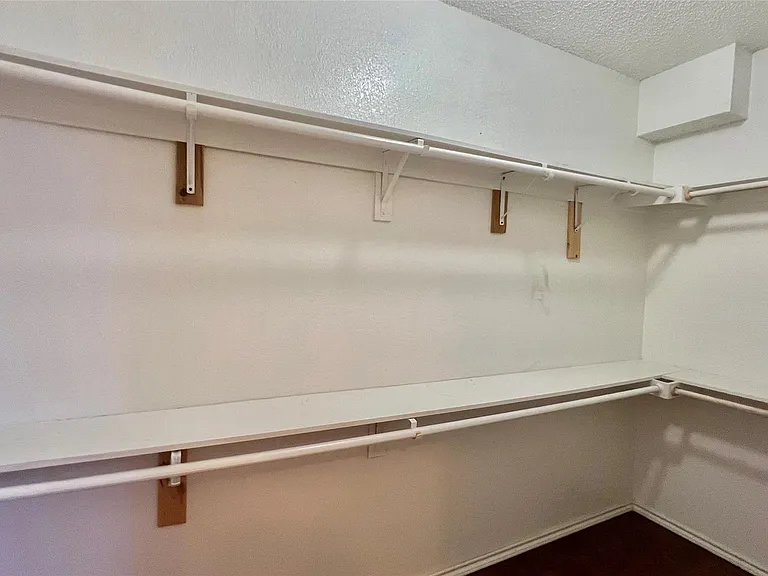 2056 Hawken Dr — Photo 11