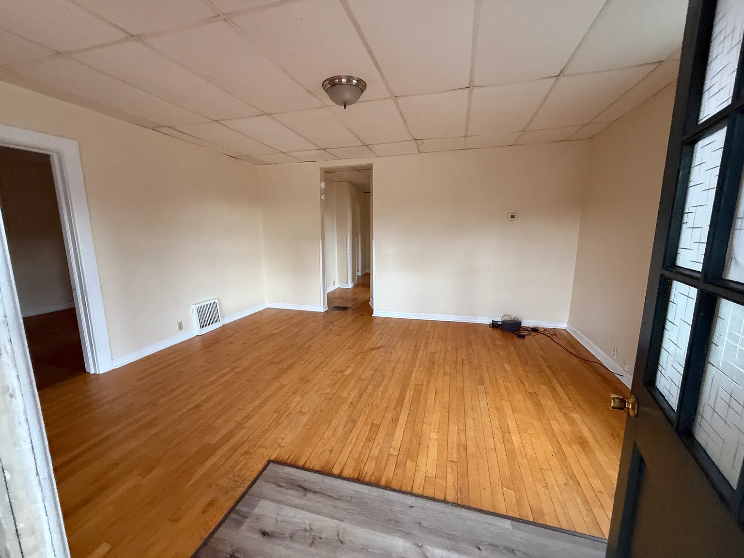 2 bed, $900 — Photo 3