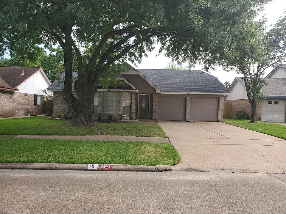 1st image of 3427 Brookwood Dr