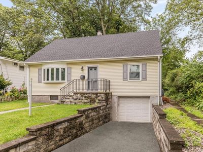 51 Chaucer Street, Hartsdale, NY, 10530