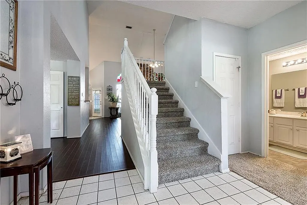 2409 Homestead Drive - 1 — Photo 2