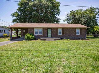 1009 Dillon St, Chesnee, SC 29323