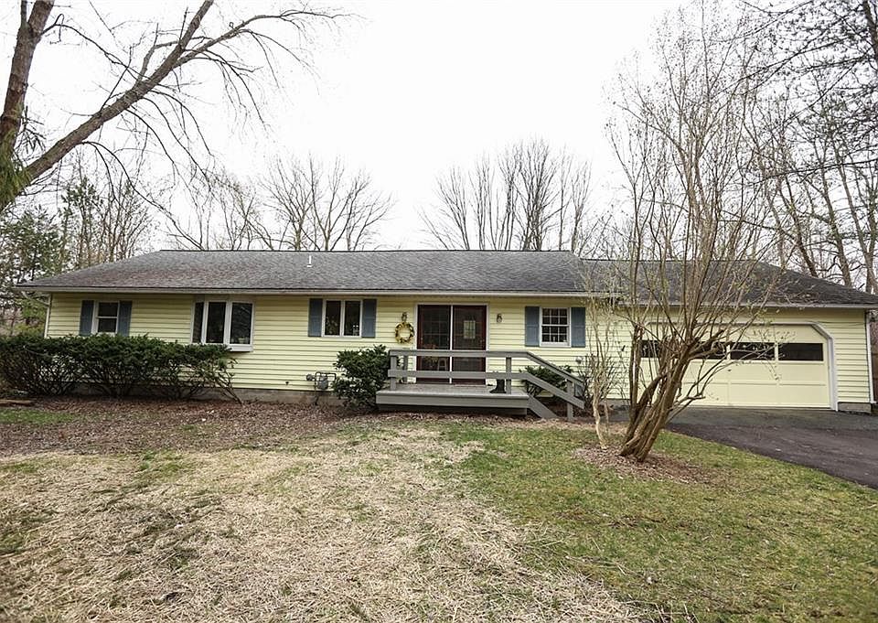 1st image of 35 Scott Crescent Dr