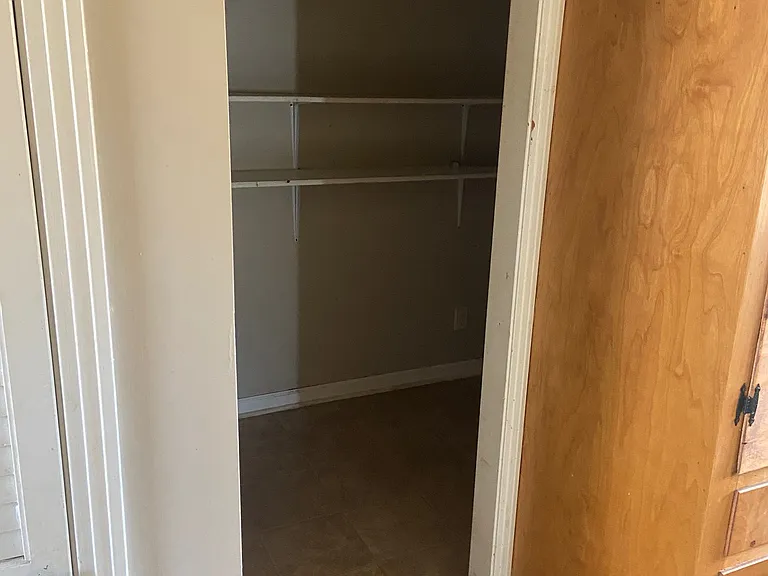 186 Darnell Pl #B — Photo 3