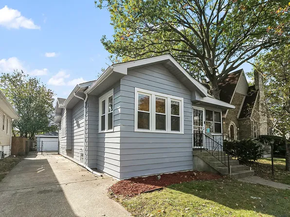 243 Warren St, Calumet City, IL 60409