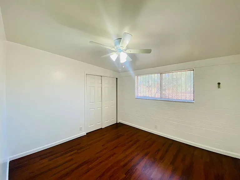 Fairmount-4215 — Photo 14