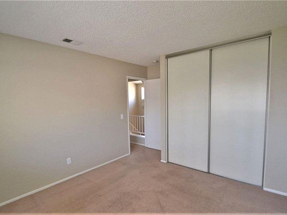5th image of 5744 N Berkeley St