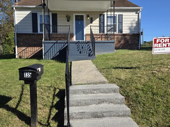 135 Kingsolver St, Bristol, VA 24201