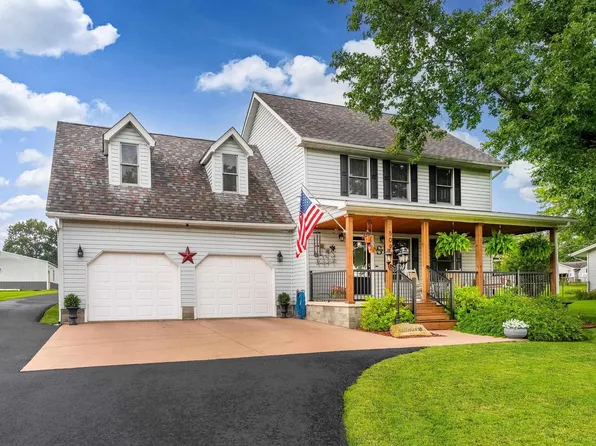 509 W Royal St, Goreville, IL 62939
