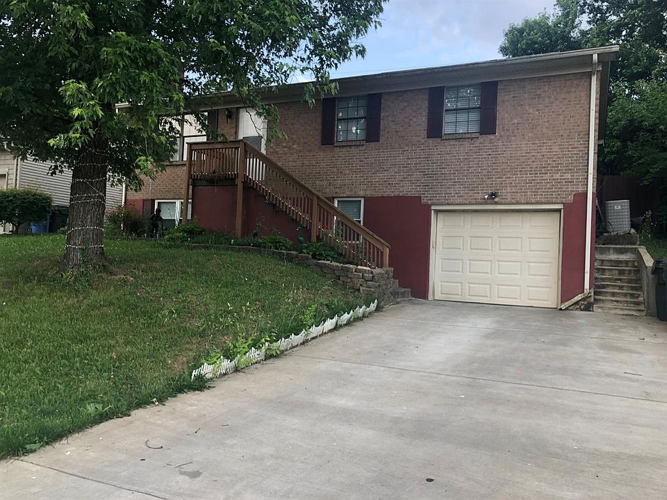 1st image of 328 E Tiverton Way