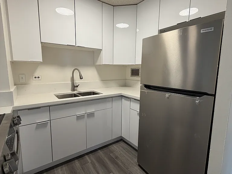 1535 Pensacola St #208 — Photo 4