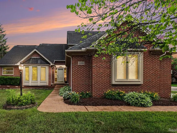 55206 Leonard Ct, Shelby Township, MI 48316