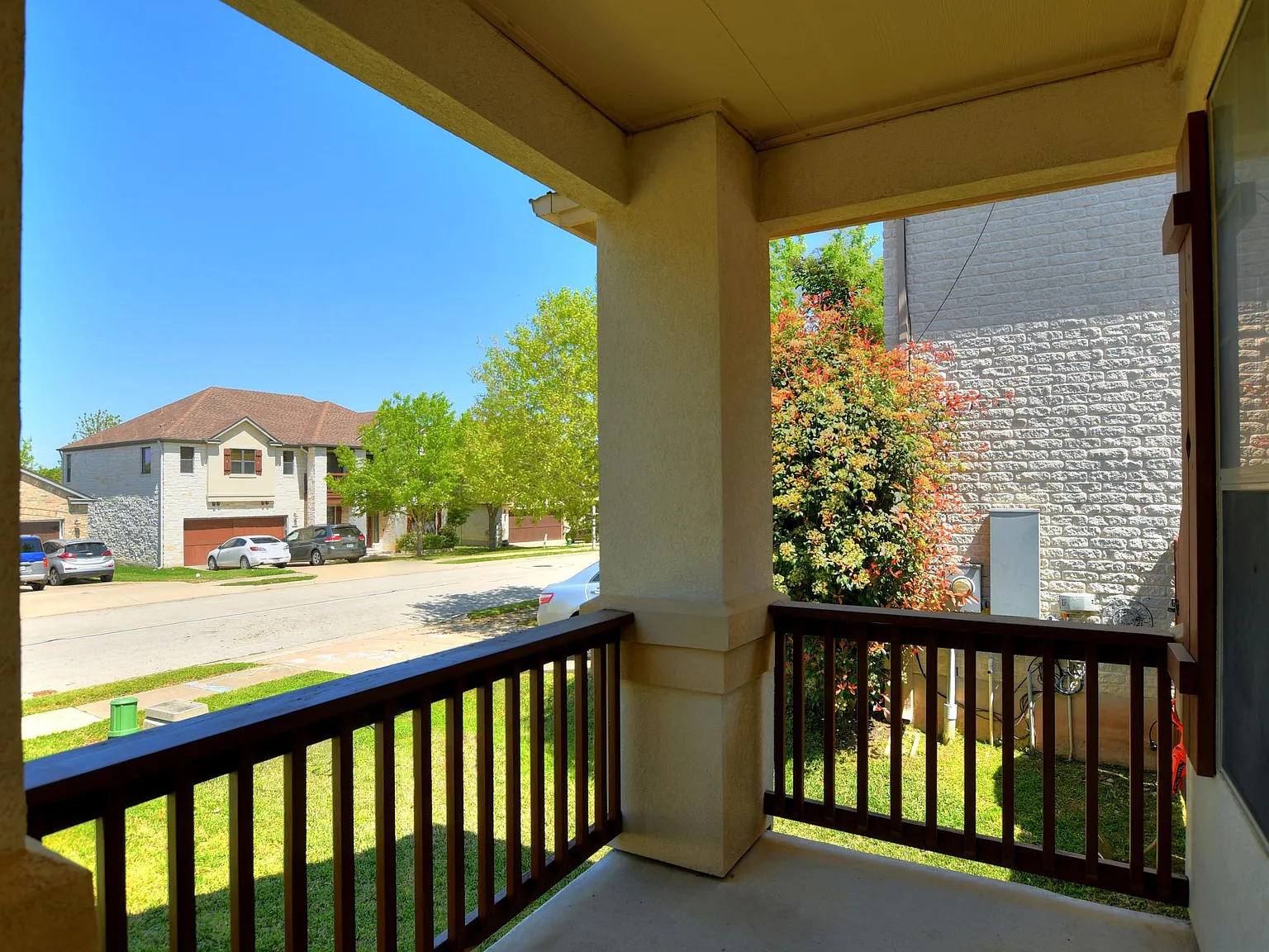 2514 Peterson Dr — Photo 4