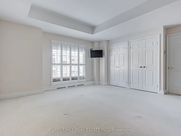 38 Avenue Rd #201 — Photo 26