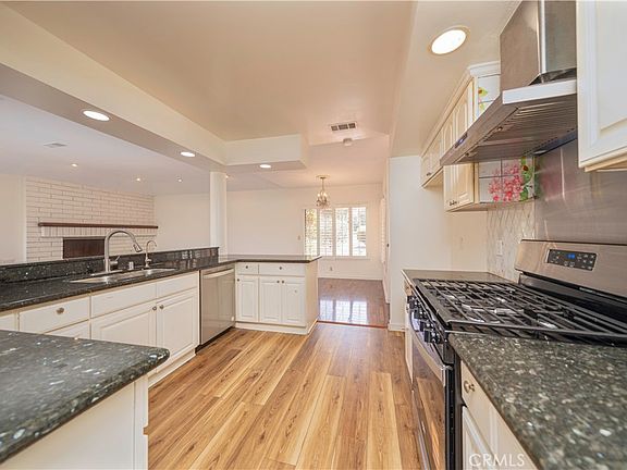 5th image of 2605 Indian Creek Rd