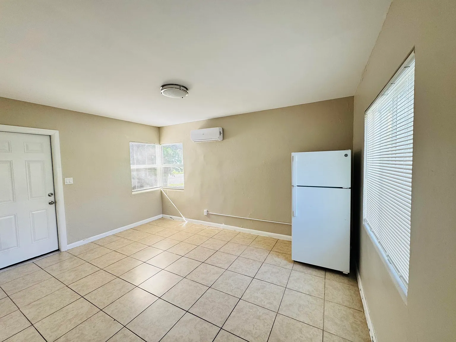 1 bed, 1.0 bath, 950 sqft, $1,200 — Photo 4