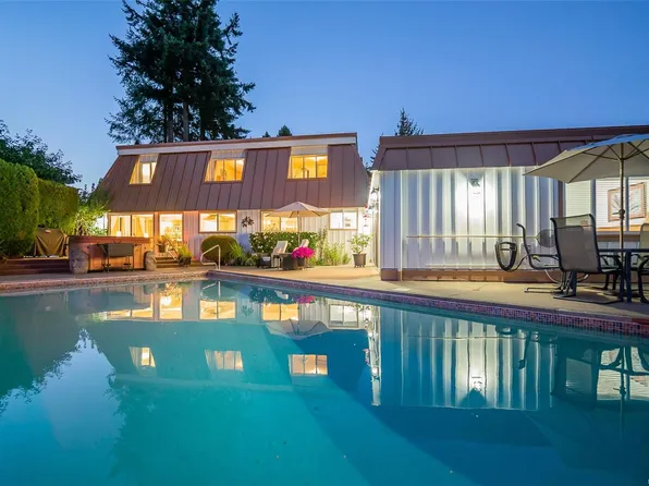 3685 Planta Rd, Nanaimo, BC V9T 3E8