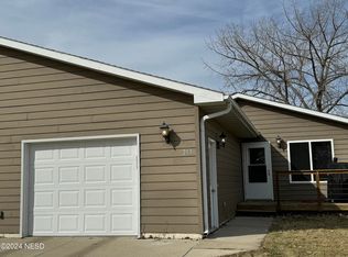 213 12th St SE, Watertown, SD 57201