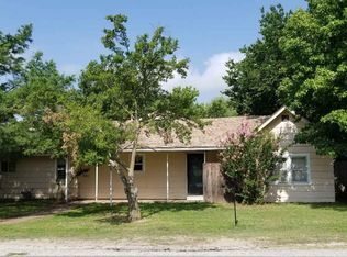 421 N Poplar St, Burden, KS 67019