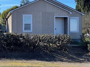 1736 W 5th St, Port Angeles, WA