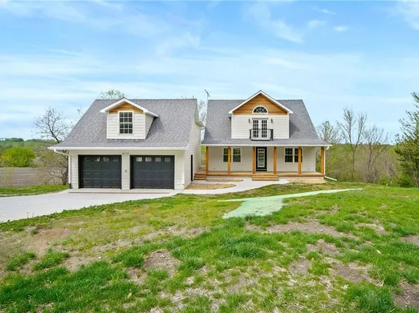 2391 148th St, Winterset, IA 50273