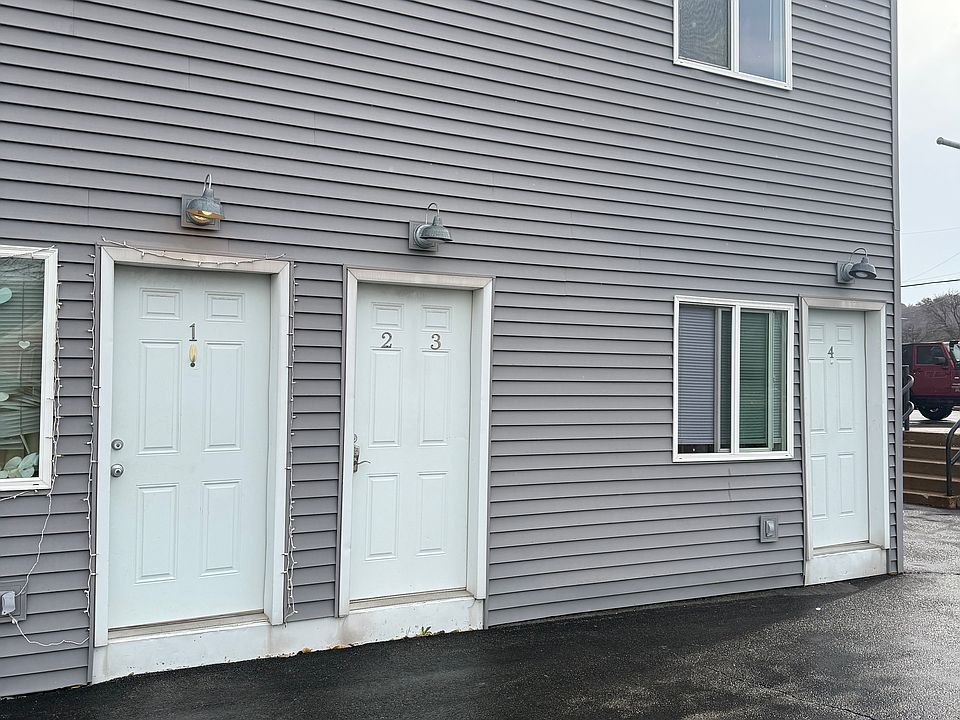 1st image of 205 E Washington St #3