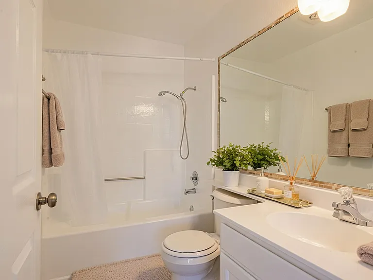 CYPRESS CONDOMINIUMS — Photo 9