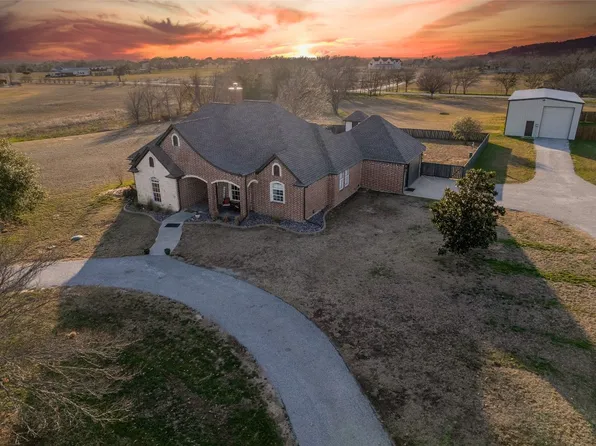 169 N Rolling Plains Dr, Rhome, TX 76078