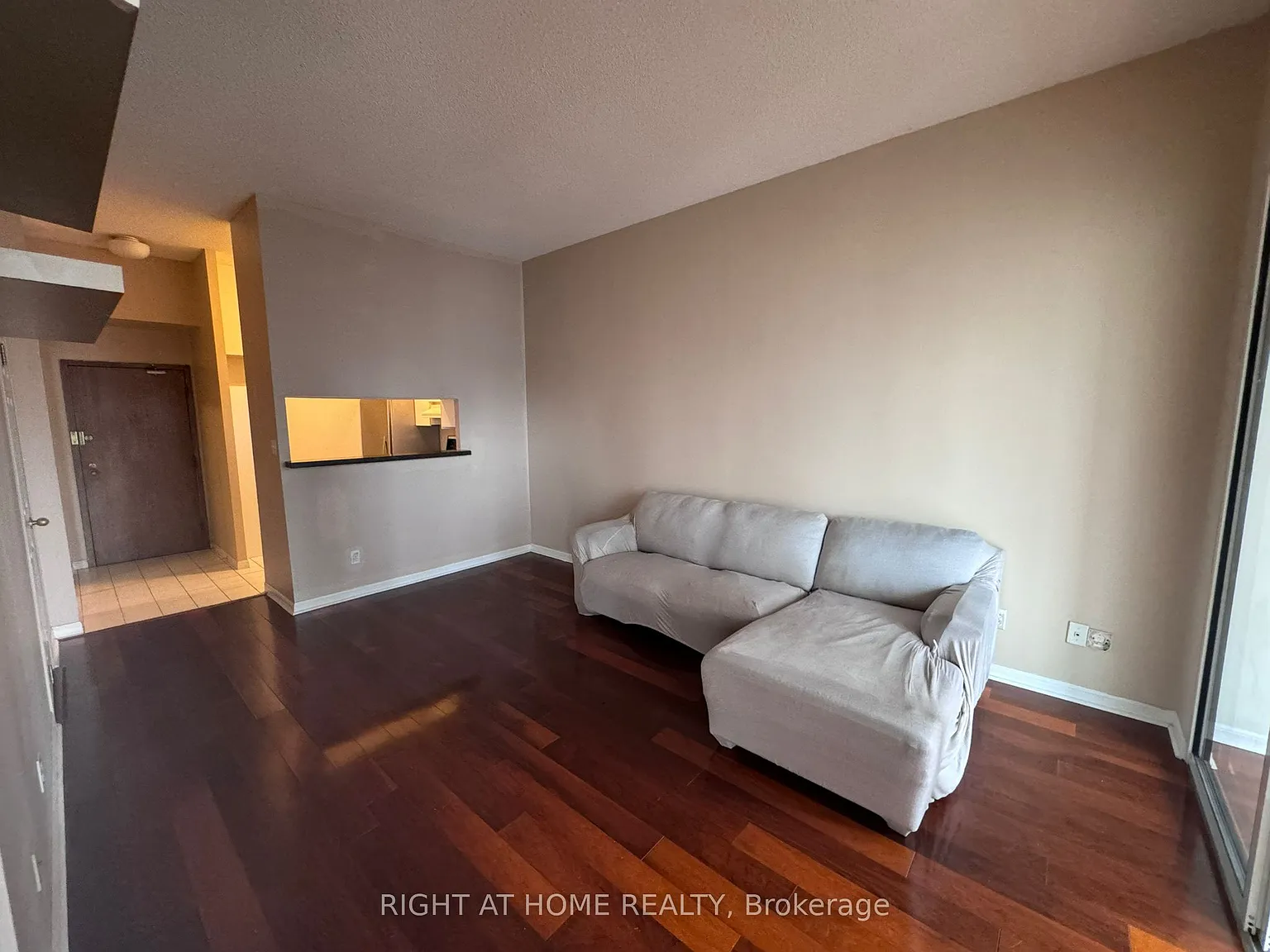 2 bed, $2,600 — Photo 2