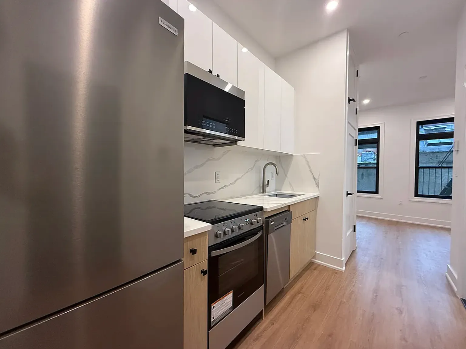 307 West 39th Street — Photo 1