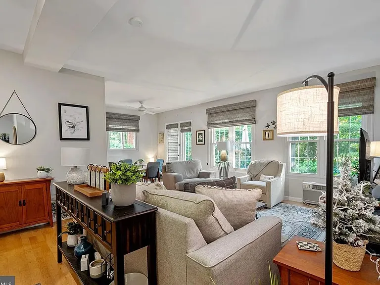 3408 Martha Custis Dr — Photo 10