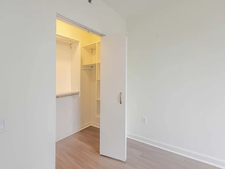 500 Lake Shore Drive — Photo 108