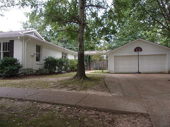 4th image of 1400 Pierce Ave