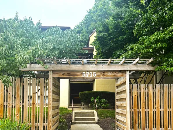5715 Harpers Farm Rd Unit C, Columbia, MD 21044