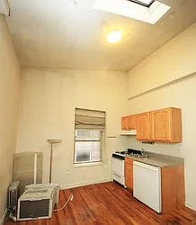 Rented by Wave Real Estate Group