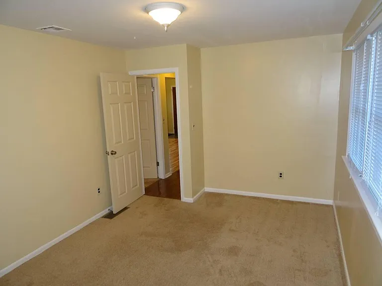 66 Grove Ave #66B — Photo 15
