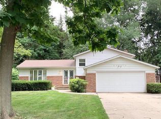 2973 Vincent Rd, Stow, OH 44224