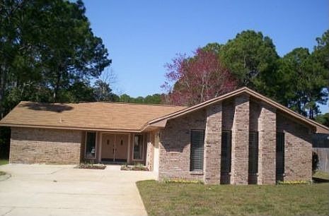 1st image of 1070 Troon Dr E