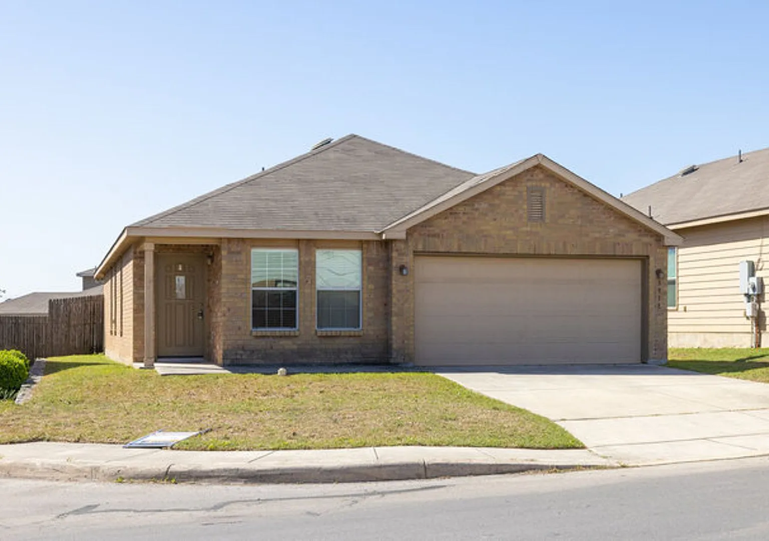 Great single story home in Bulverde Village — Photo 1