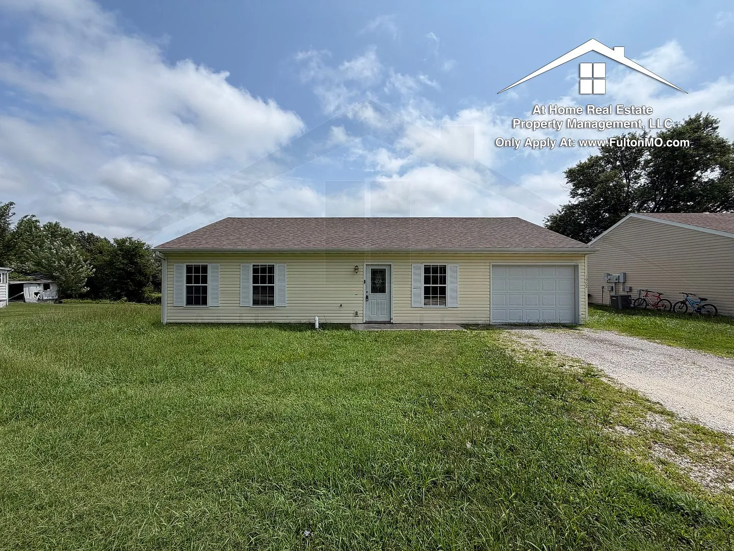 1902 Dunham Drive Fulton, MO 65251 — Photo 1