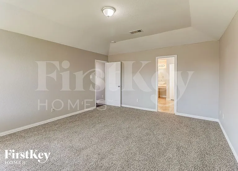 3001 Creekbend Ct — Photo 14