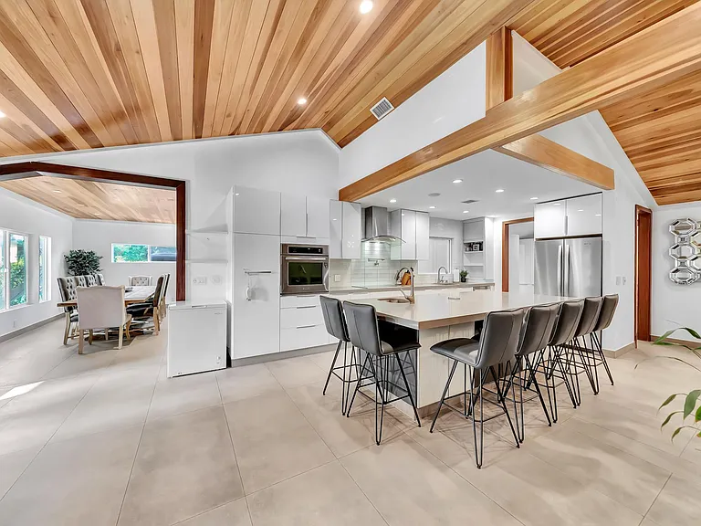 5817 Ranchito Ave — Photo 61