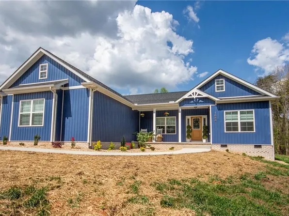 1686 Friendship Rd, Statesville, NC 28625