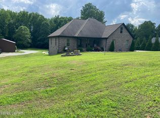 100 Valley View Dr, Henderson, TN 38340