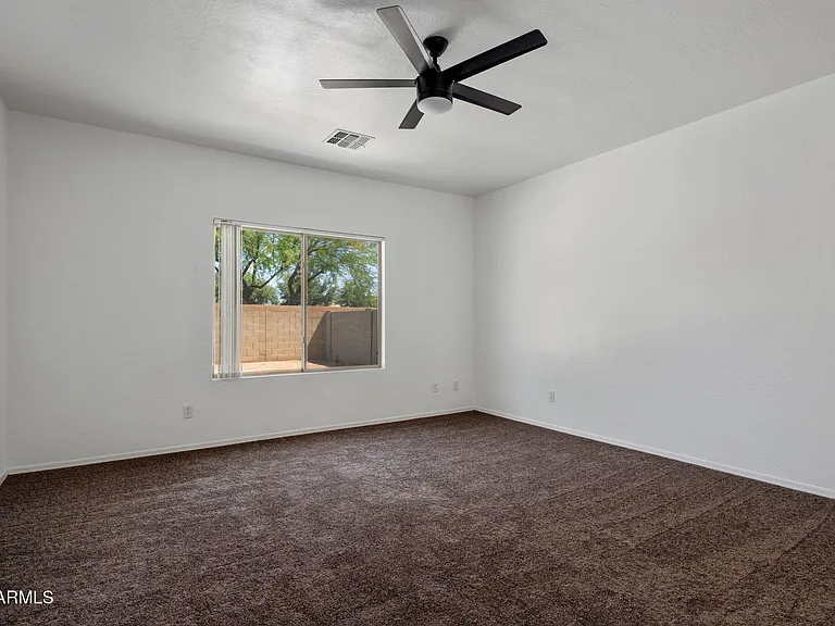 17862 W Caribbean Ln — Photo 14