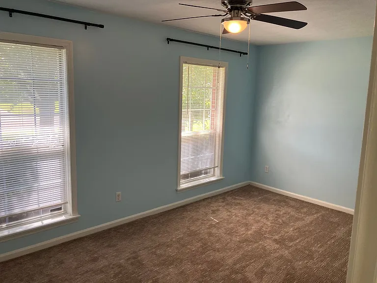867 McNeece St — Photo 5
