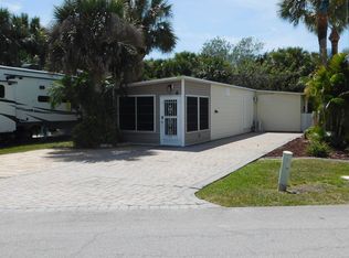 6 Sunset Dr, Titusville, FL 32780
