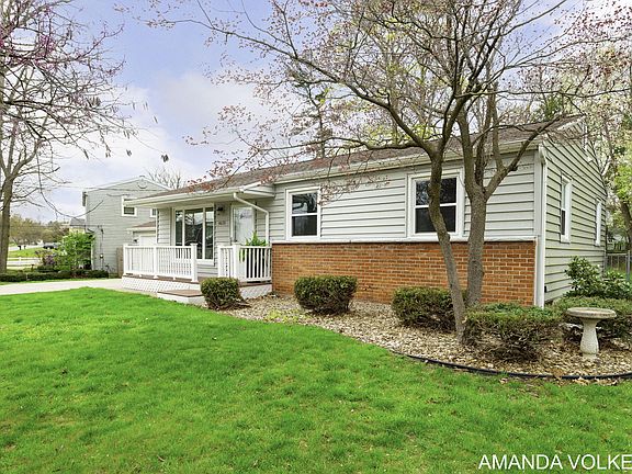 5th image of 4631 Foxcroft Ave NW